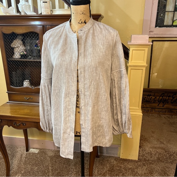 Lafayette 148 Lilo Button Down Linen Blouse in Mink Grey Melange.  Size M.  EUC. - Picture 11 of 16